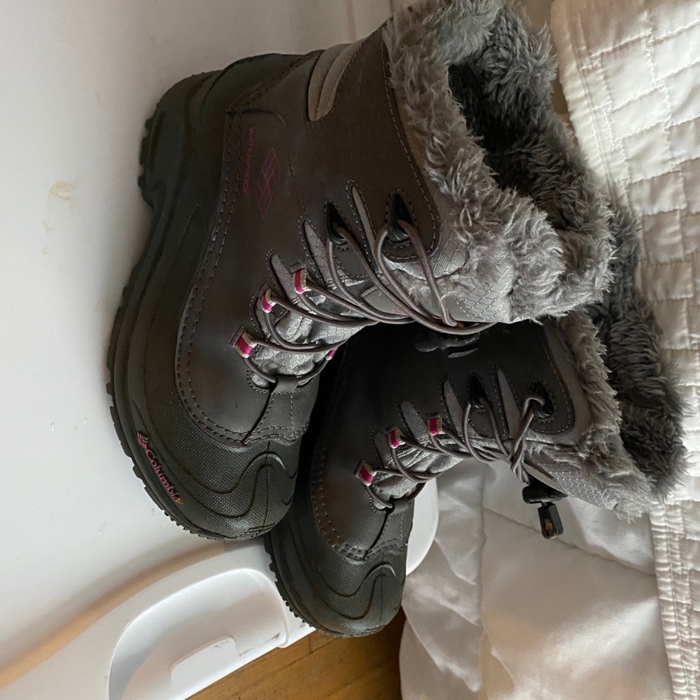 Columbia boots